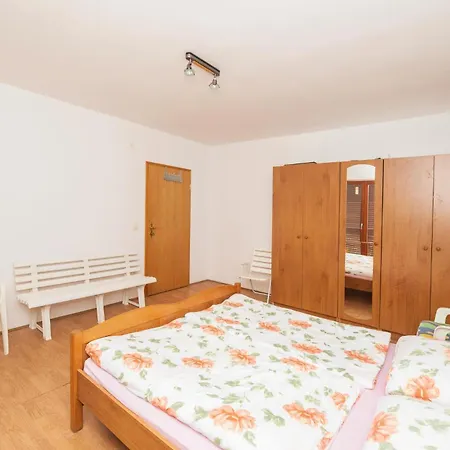 Apartment 3 Bedroom Amazing In Trogir