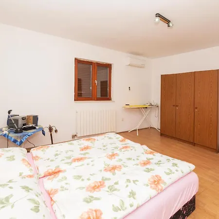 Apartamento 3 Bedroom Amazing In